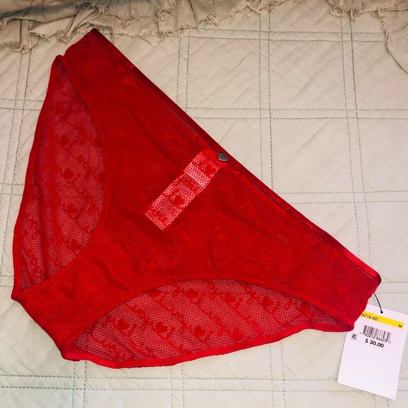 Red lace Calvin Klein bralette and panty set (M) - Picture 6 of 9